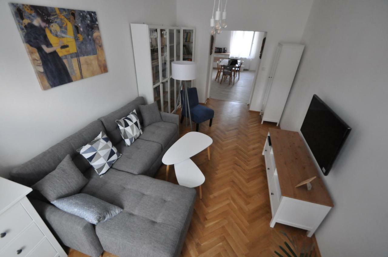 Jirina Appartments Prag Exterior foto